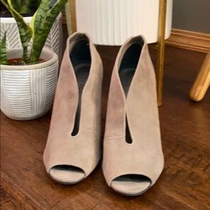Tesori Suede Heeled Shoes
